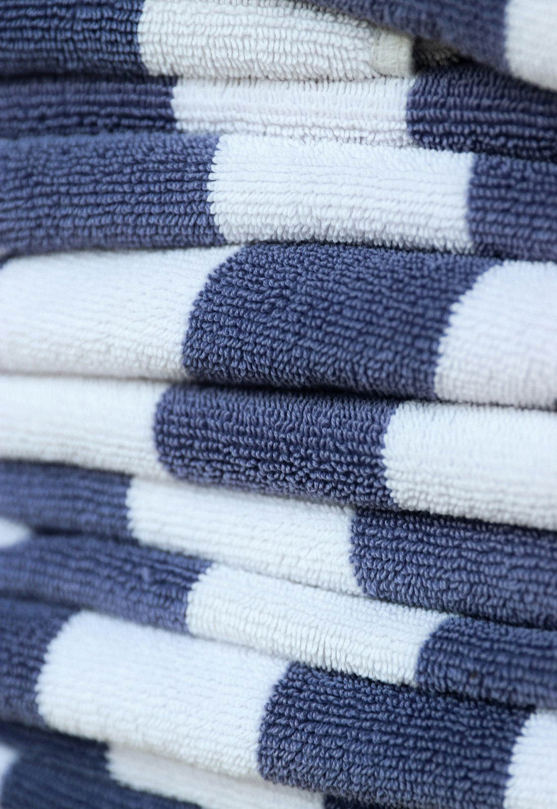 Matching Towel Sets: How to Coordinate Colors Without Making a Bathroom Look Flat