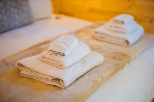 Towel Size Guide: Bath Towels, Hand Towels, Washcloths, and Beach Towels Explained