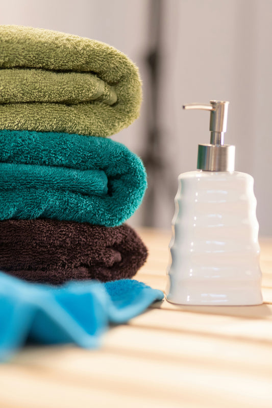 How to Compare 6-Piece and 18-Piece Towel Sets for Household Needs