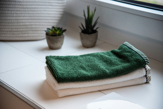 How to Choose Towels for Small Bathrooms, Guest Rooms, and Shared Homes