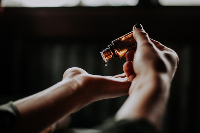 Natural Body Oils vs Traditional Moisturizers