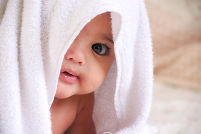 How to Choose Safe Bath Products for Newborns