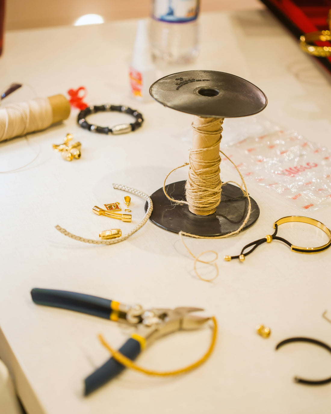 Jewelry Wire Gauge Explained: Comparing Common Sizes for Beading, Wrapping, and Sculpting