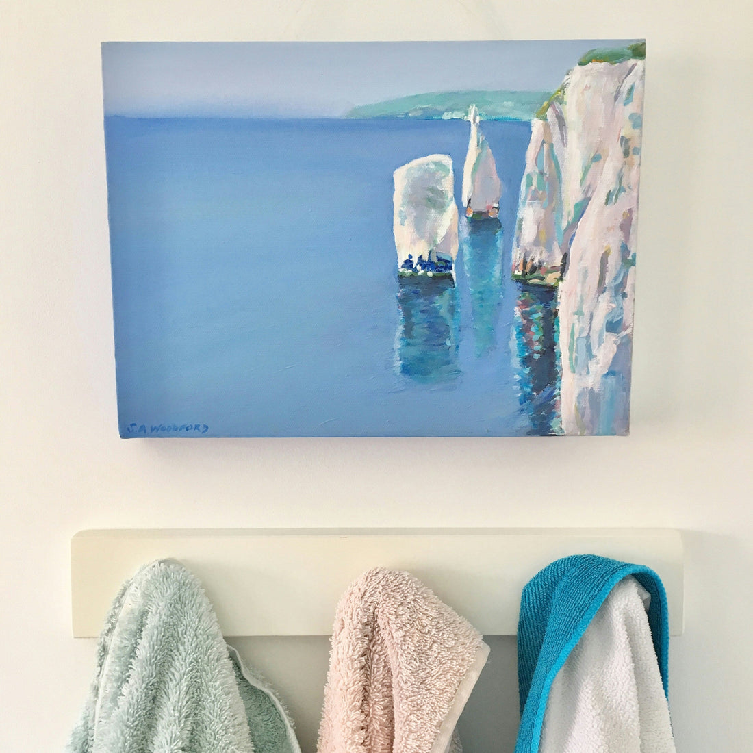How to Organize Bathroom Towels for a Cleaner and More Functional Space