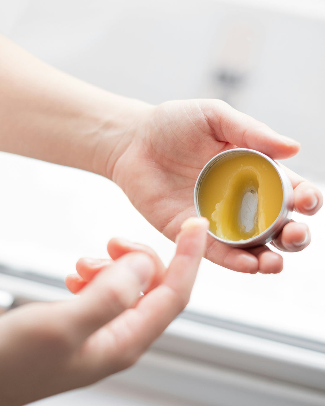 Massage Balm Guide: How to Choose Texture, Scent, and Application for Everyday Self-Care
