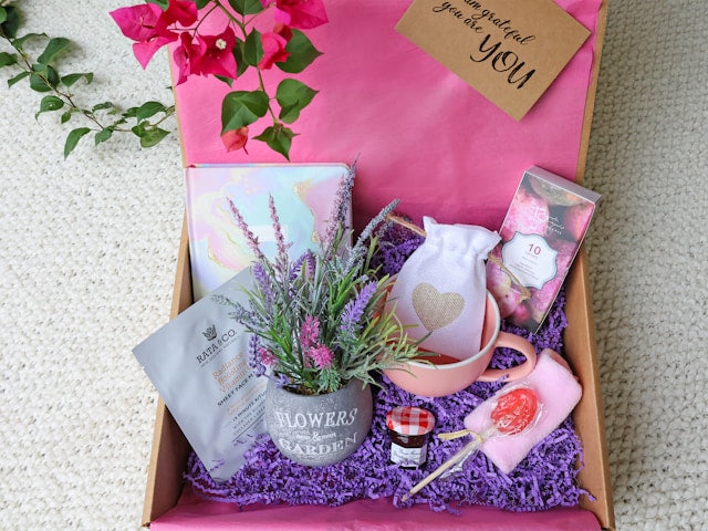 Self Care Gift Basket Ideas for Women