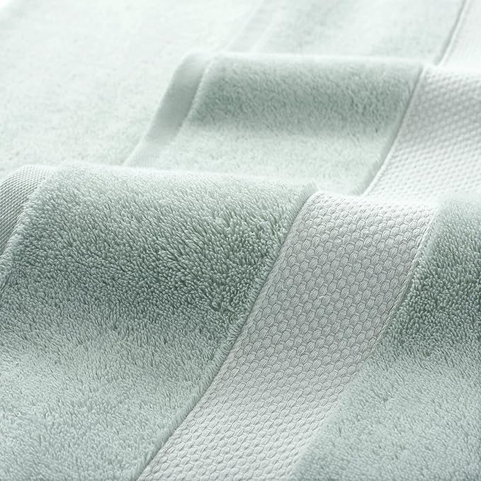 Aston & Arden Egyptian Bath Towels - Pack of 2 - Oversized Ultra Soft Thick & Absorbent, 100% Ringspun Egyptian Cotton Bathroom Towel for Spa, Hotel, 600 GSM, 30 x 54 in, Green